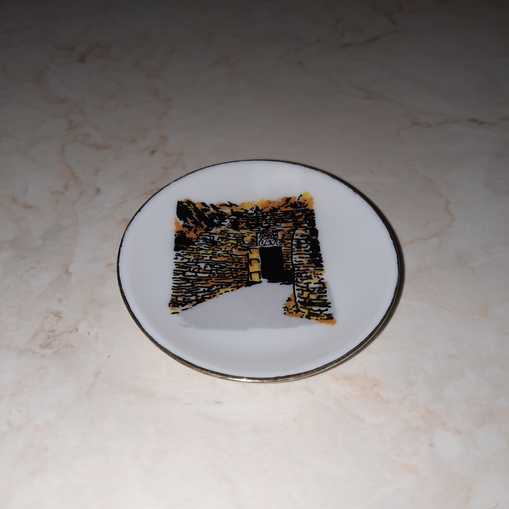 Mark Twain Cave Miniature Souvenir Plate LIPCO